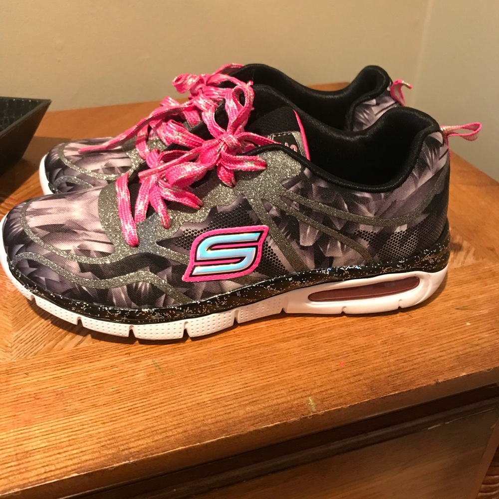 Youth girl’s shoes